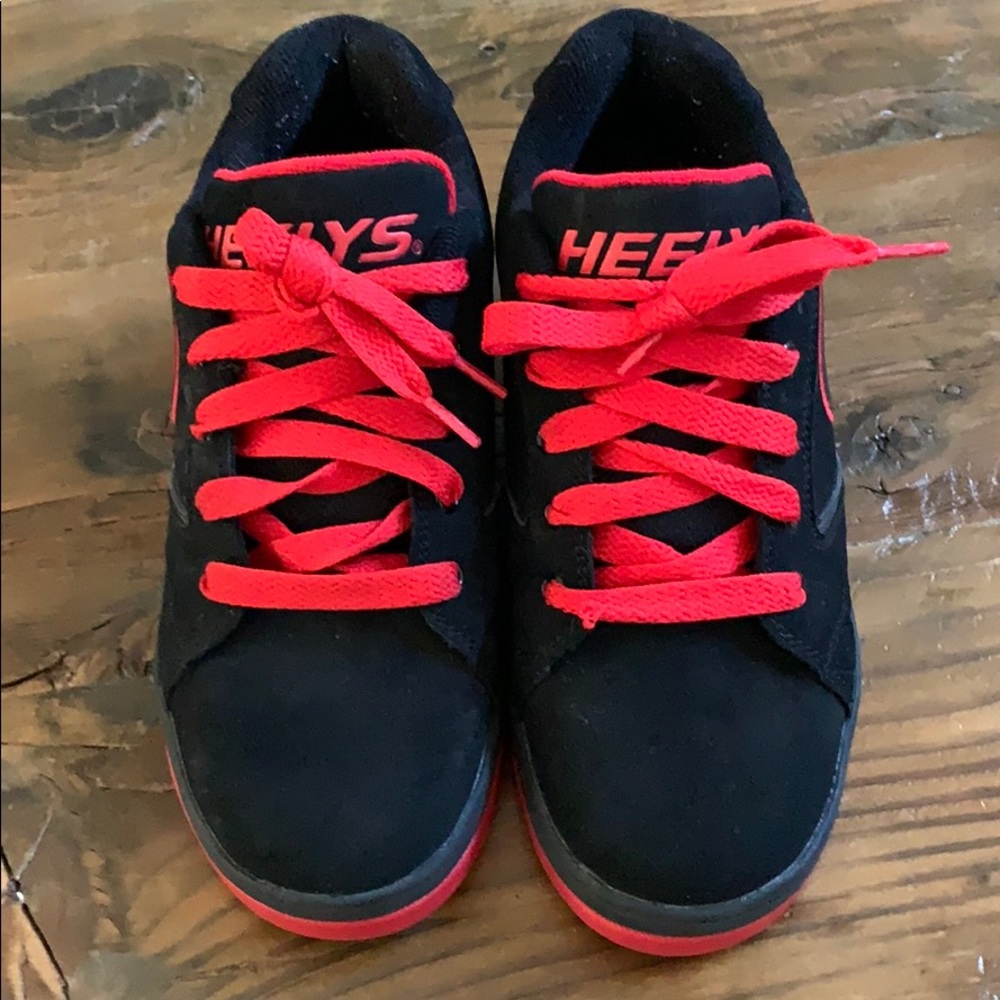 Heelys Kids Sneakers in Black and Red